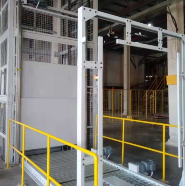 湾里连续式提升机